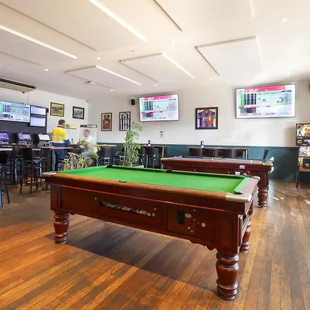 Nightcap At Wanneroo Tavern-3